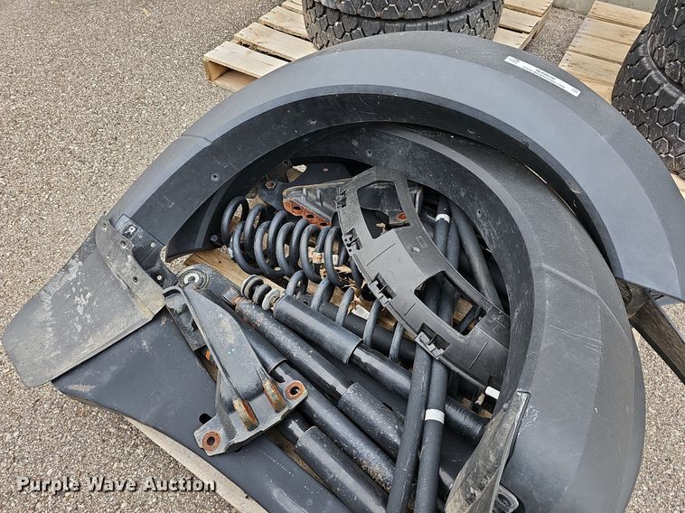 image for item NJ9850 Ford F550  parts