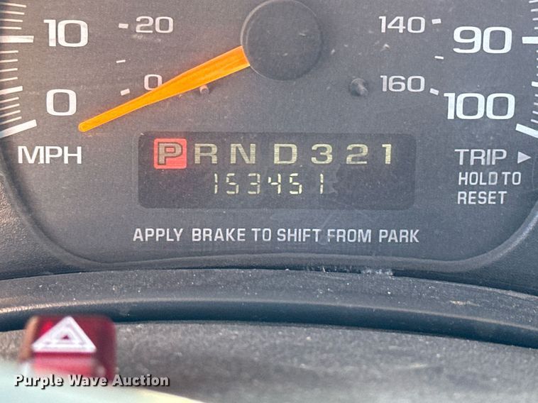 image for item NP9682 2000 Chevrolet Express 3500  school bus