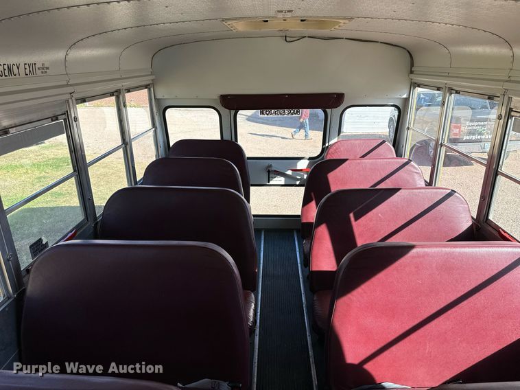 image for item NP9682 2000 Chevrolet Express 3500  school bus