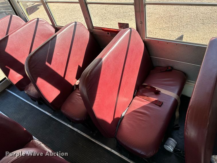 image for item NP9682 2000 Chevrolet Express 3500  school bus