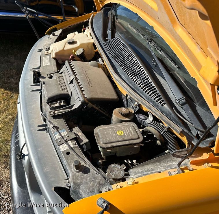 image for item NP9682 2000 Chevrolet Express 3500  school bus