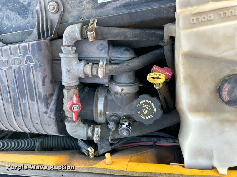 image for item NP9683 2002 Chevrolet Express 3500  school bus