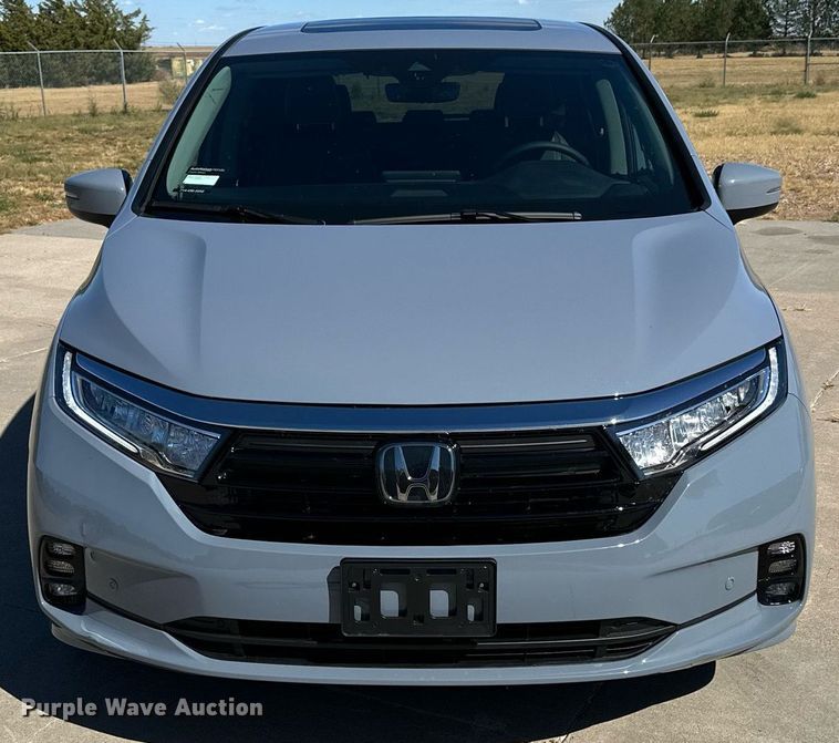 image for item NP9697 2023 Honda Odyssey Elite  van