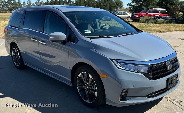 image for item NP9697 2023 Honda Odyssey Elite  van