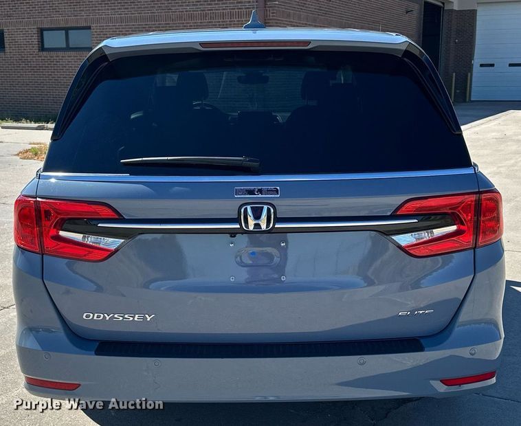 image for item NP9697 2023 Honda Odyssey Elite  van