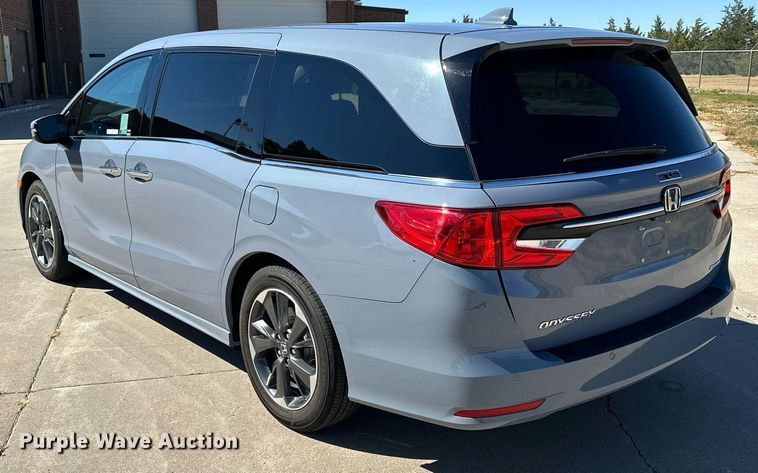 image for item NP9697 2023 Honda Odyssey Elite  van