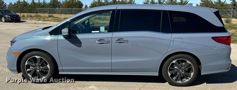 image for item NP9697 2023 Honda Odyssey Elite  van