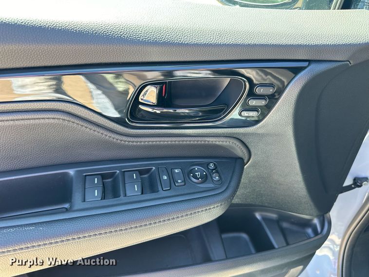 image for item NP9697 2023 Honda Odyssey Elite  van