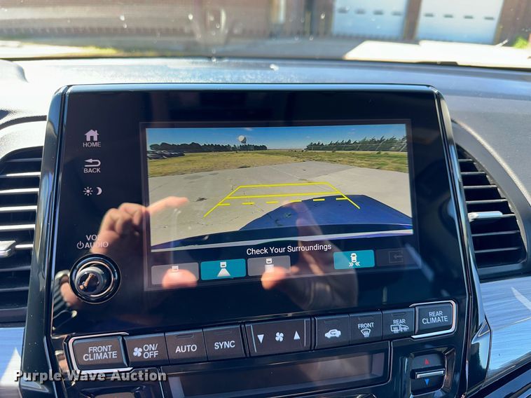 image for item NP9697 2023 Honda Odyssey Elite  van