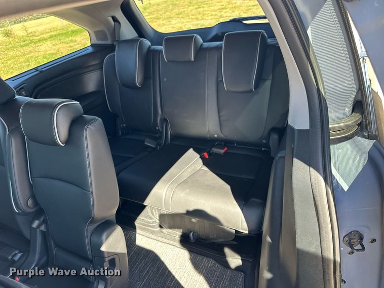 image for item NP9697 2023 Honda Odyssey Elite  van