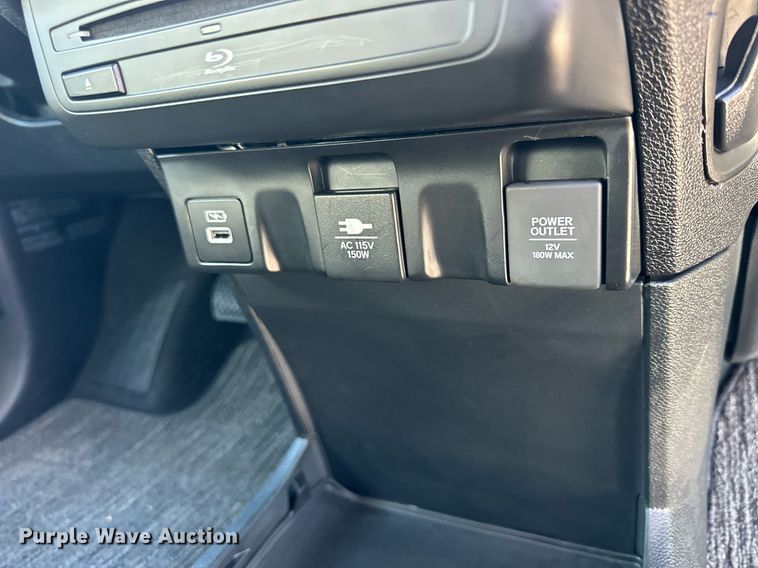 image for item NP9697 2023 Honda Odyssey Elite  van