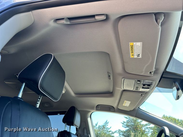 image for item NP9697 2023 Honda Odyssey Elite  van