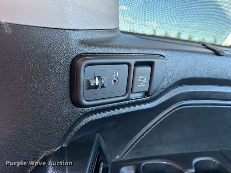 image for item NP9697 2023 Honda Odyssey Elite  van