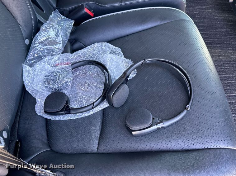 image for item NP9697 2023 Honda Odyssey Elite  van