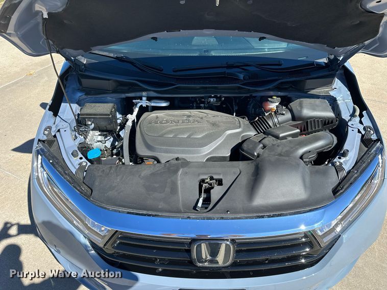 image for item NP9697 2023 Honda Odyssey Elite  van