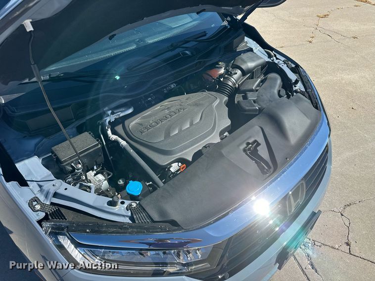 image for item NP9697 2023 Honda Odyssey Elite  van