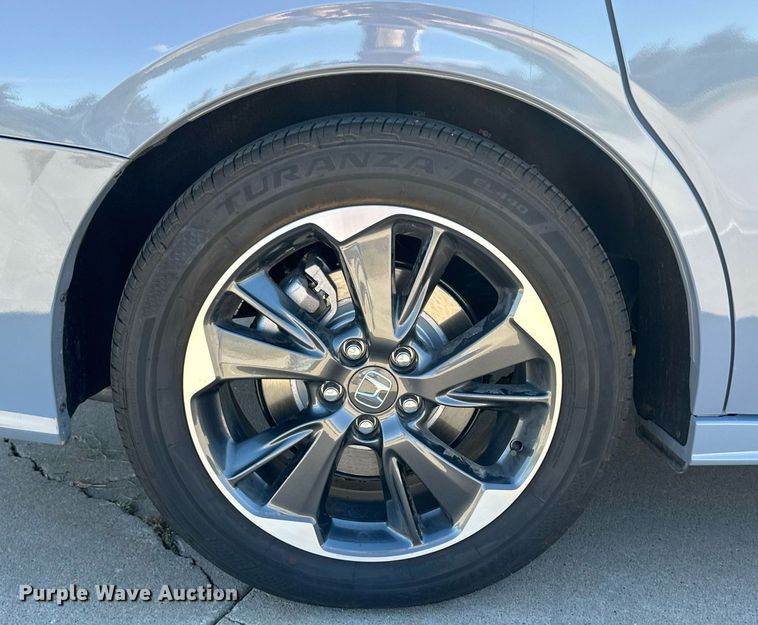 image for item NP9697 2023 Honda Odyssey Elite  van