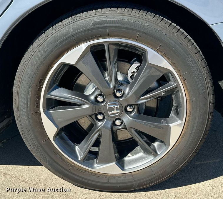 image for item NP9697 2023 Honda Odyssey Elite  van