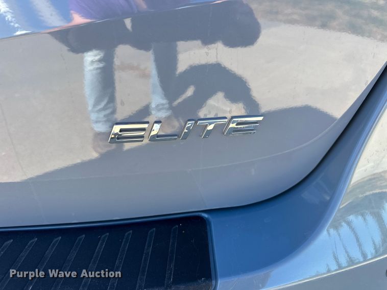 image for item NP9697 2023 Honda Odyssey Elite  van