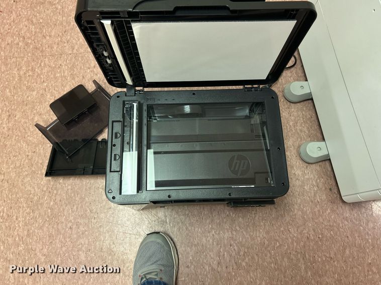 image for item NQ9855 Office equipment