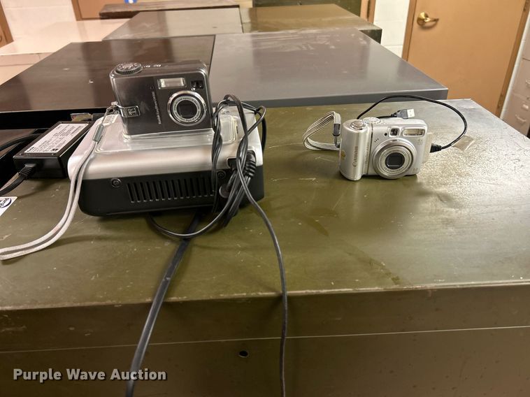 image for item NQ9855 Office equipment