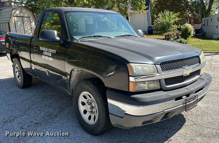 image for item NQ9858 2005 Chevrolet  Silverado 1500 pickup truck