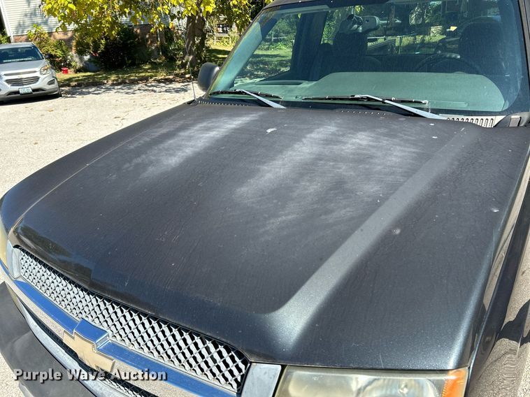 image for item NQ9858 2005 Chevrolet  Silverado 1500 pickup truck