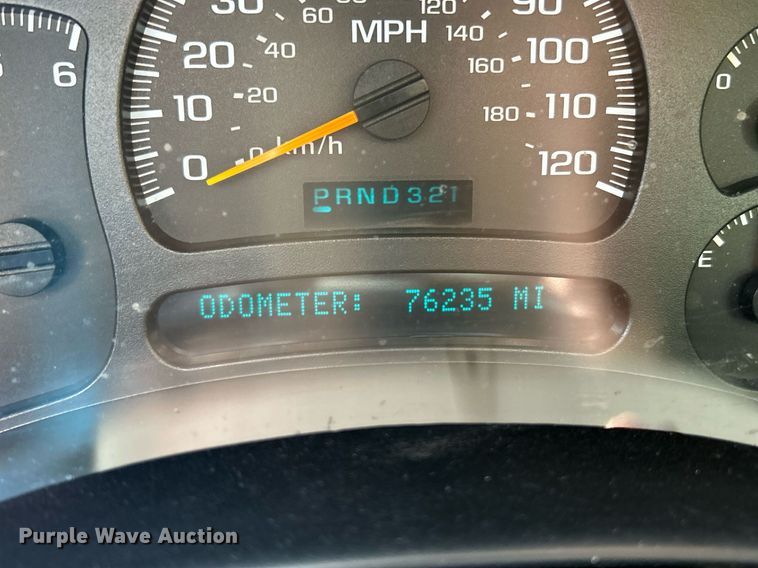 image for item NQ9858 2005 Chevrolet  Silverado 1500 pickup truck