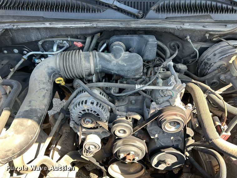 image for item NQ9858 2005 Chevrolet  Silverado 1500 pickup truck