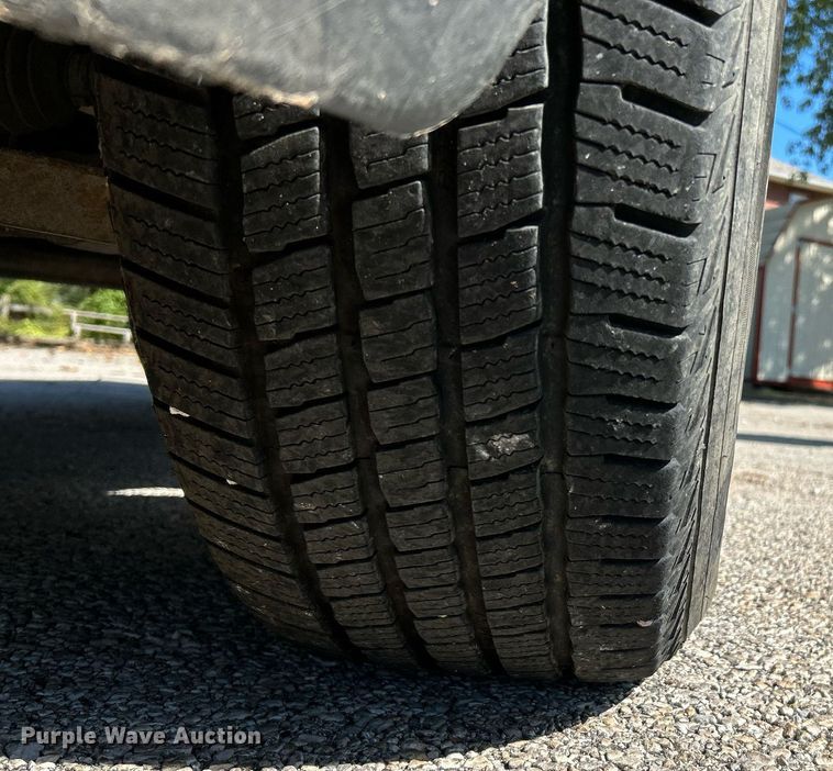 image for item NQ9858 2005 Chevrolet  Silverado 1500 pickup truck