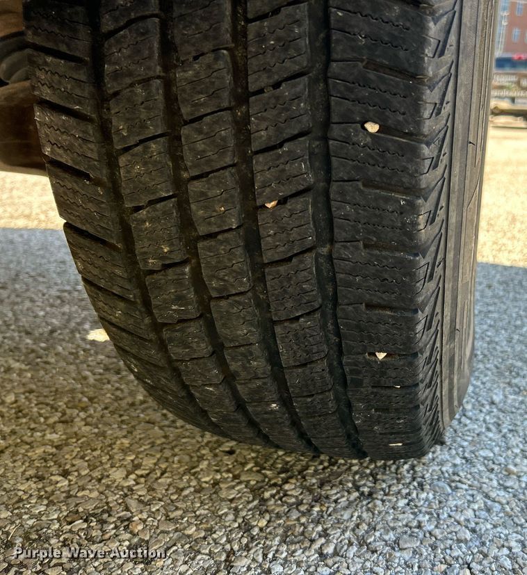 image for item NQ9858 2005 Chevrolet  Silverado 1500 pickup truck