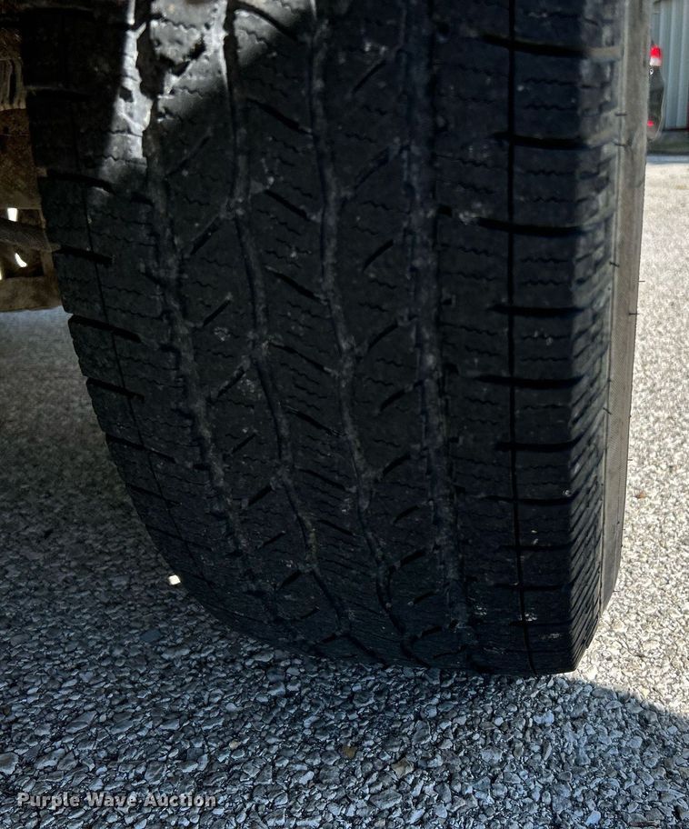 image for item NQ9858 2005 Chevrolet  Silverado 1500 pickup truck