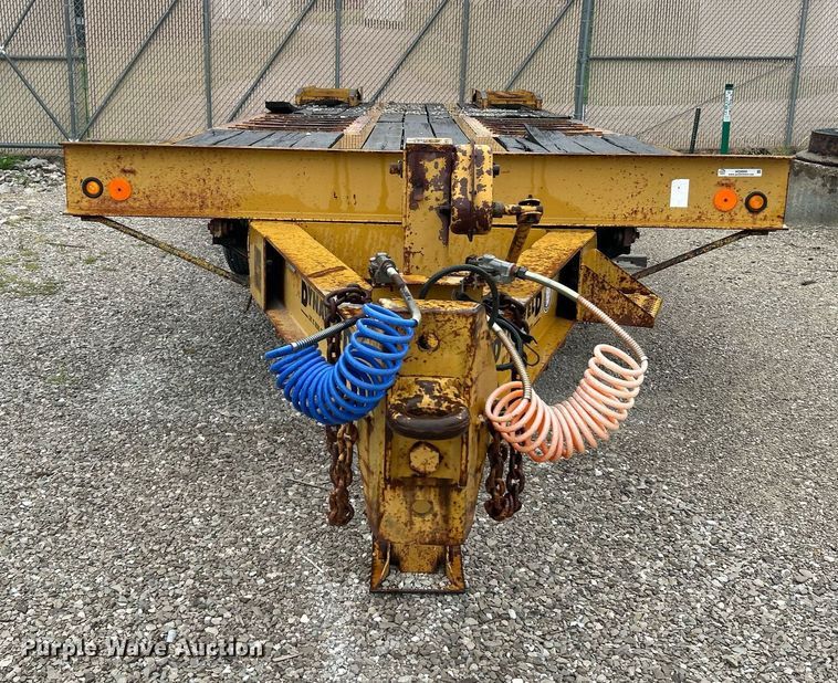 image for item NQ9900 1996 Dynaweld  tilt deck equipment trailer