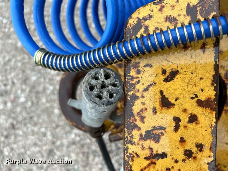 image for item NQ9900 1996 Dynaweld  tilt deck equipment trailer