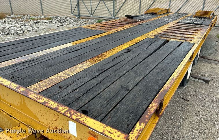 image for item NQ9900 1996 Dynaweld  tilt deck equipment trailer