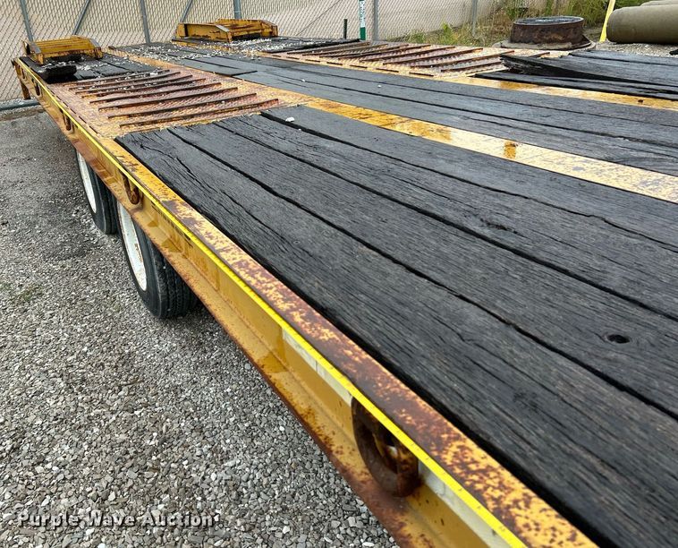 image for item NQ9900 1996 Dynaweld  tilt deck equipment trailer