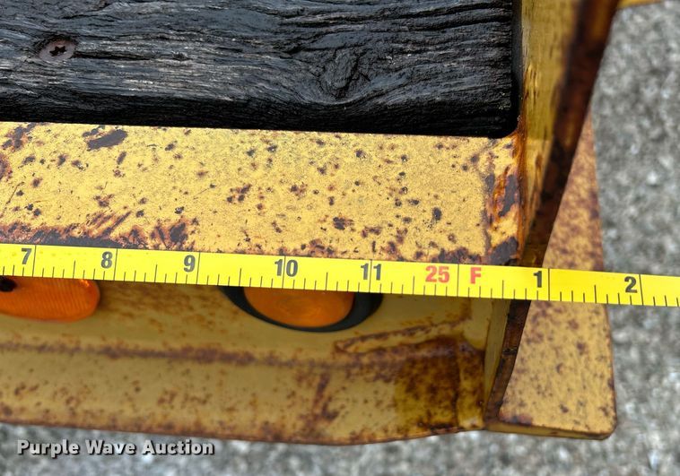 image for item NQ9900 1996 Dynaweld  tilt deck equipment trailer