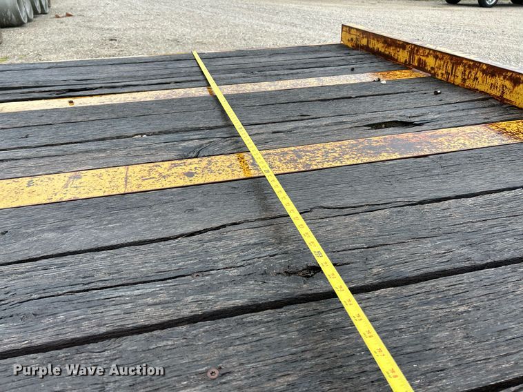 image for item NQ9900 1996 Dynaweld  tilt deck equipment trailer