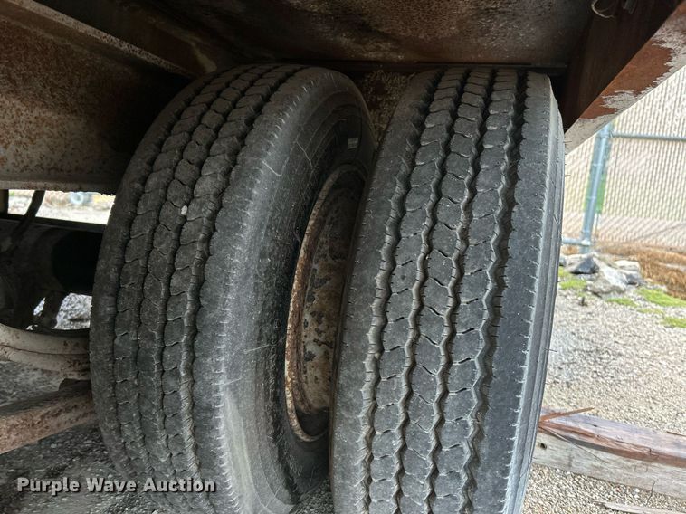 image for item NQ9900 1996 Dynaweld  tilt deck equipment trailer