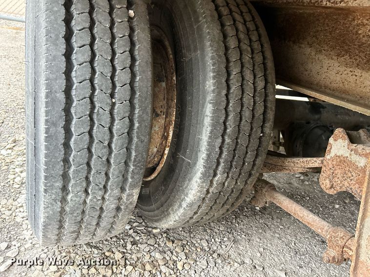 image for item NQ9900 1996 Dynaweld  tilt deck equipment trailer