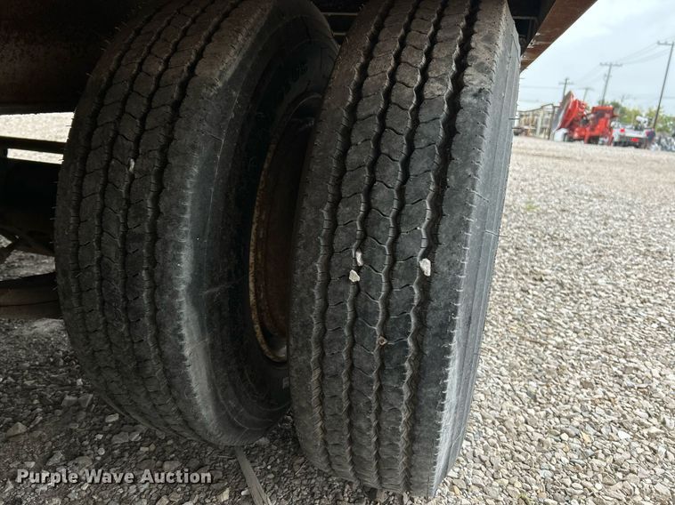 image for item NQ9900 1996 Dynaweld  tilt deck equipment trailer