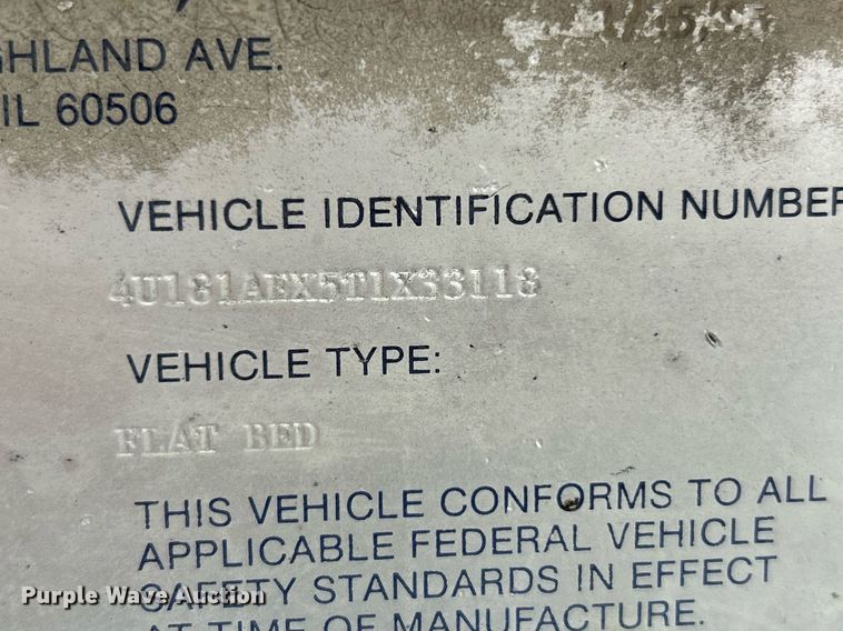 image for item NQ9900 1996 Dynaweld  tilt deck equipment trailer