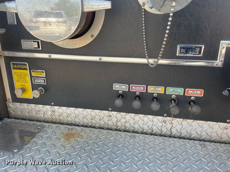 image for item NX9834 1994 Pierce Arrow  fire truck