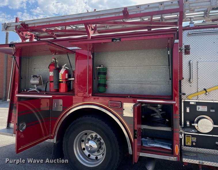 image for item NX9834 1994 Pierce Arrow  fire truck