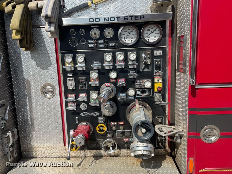 image for item NX9834 1994 Pierce Arrow  fire truck