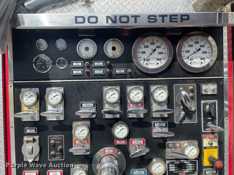 image for item NX9834 1994 Pierce Arrow  fire truck