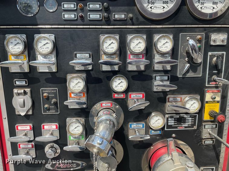 image for item NX9834 1994 Pierce Arrow  fire truck