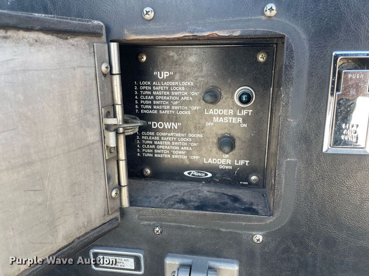 image for item NX9834 1994 Pierce Arrow  fire truck