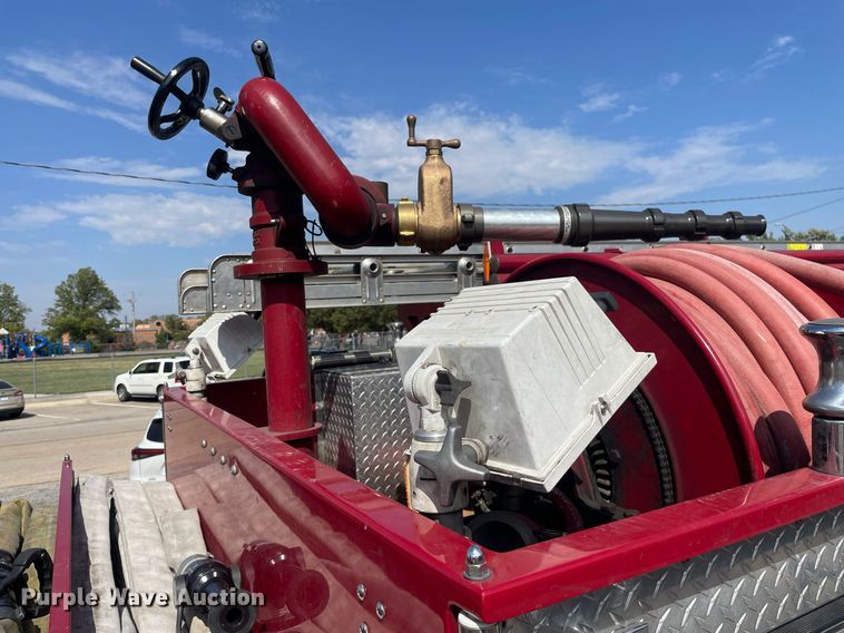 image for item NX9834 1994 Pierce Arrow  fire truck