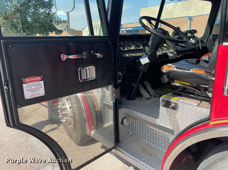 image for item NX9834 1994 Pierce Arrow  fire truck